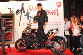 Simon Ma VS Ducati Diavel 的藝術碰撞