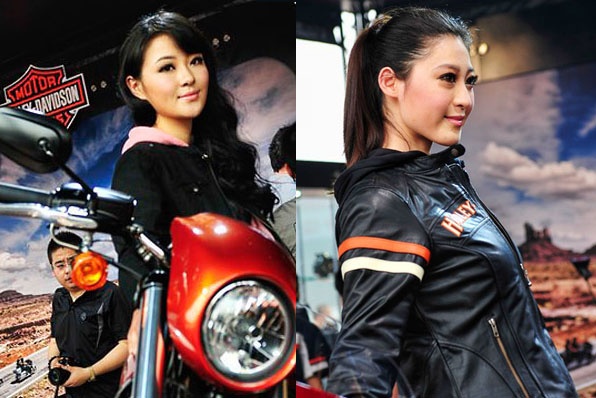 2012北京車展Harley-Davidson女郎-不是干露露