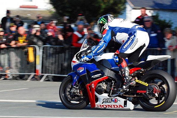 2012 TT人島麥堅尼斯冠軍戰車-2012 Honda CBR1000RR