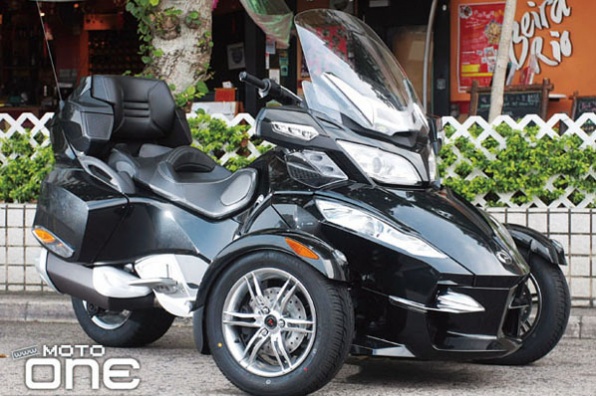 2010 CAN-AM Spyder RT roadster 豪華三輪的代號