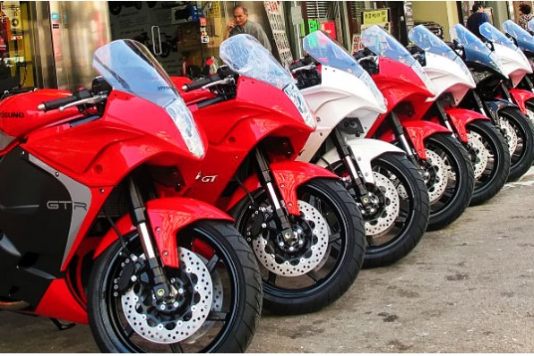 2013 HYOSUNG GT 650R及GT 250R 經已抵港