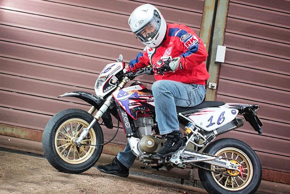 激改HONDA XR100 Motard－只餘下原裝車架