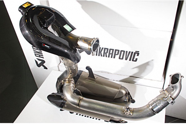 Akrapovic Ducati 1199 鈦合金排氣管 - 仿如藝術品