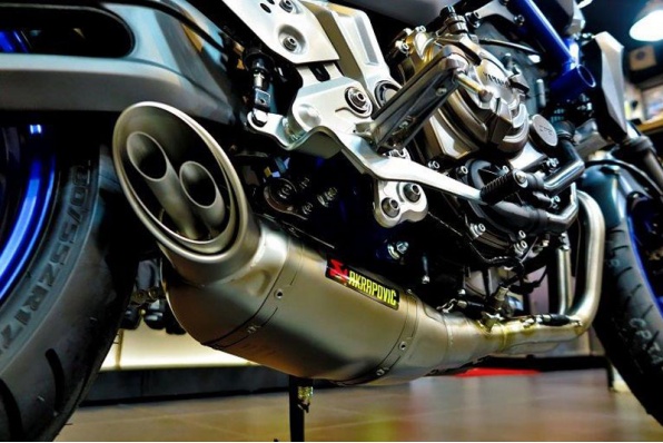 AKRAPOVIC MT-07、V-ROD、WR450F、SMR511排氣喉抵港