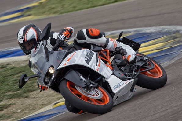 2014 KTM RC390-純種街跑詳盡介紹(中文字幕)