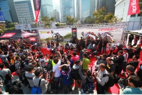 APRILIA車系、RS-TAICHI服飾與零件全方向的展區 - 2014香港電單車節