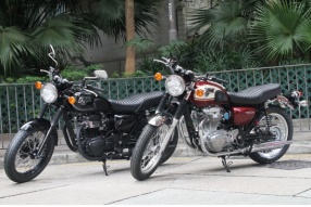 2015 Kawasaki W800 Black Edition 全黑特別版及電鍍棗紅標準版抵港