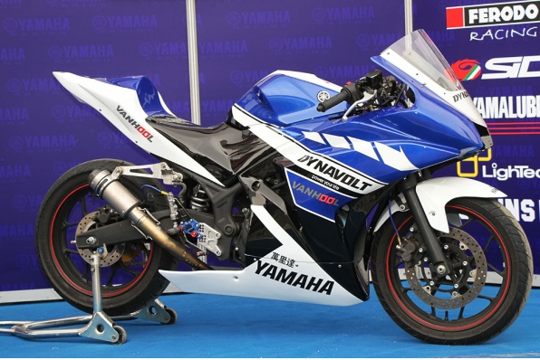 Yamaha MLT 車隊出戰2015亞太賽250大包圍賽 - 全新拉花YZF-R25戰車