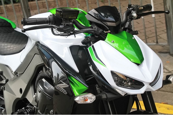 2016 Kawasaki Z1000│綠白新色的猛獸抵港