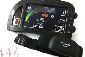 可接駁偵測心跳裝備的賽車儀錶－I2M Chrome PRO