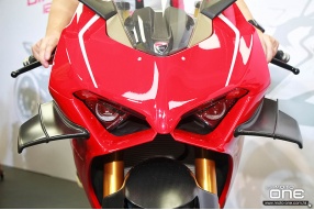 2019 Ducati Panigale V4 R—221hp馬力，新增MotoGP定風翼新車抵港