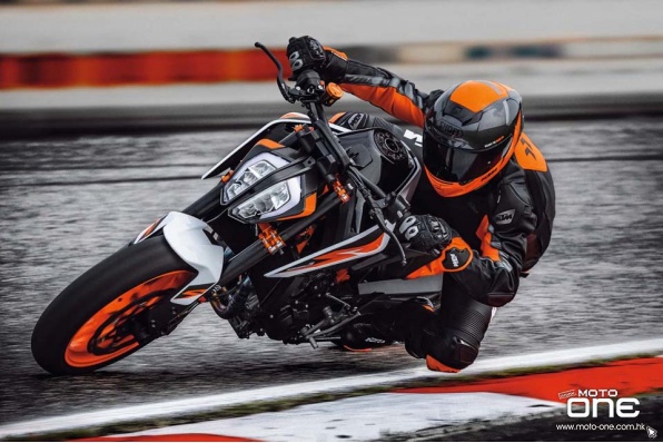 2020 KTM 890 Duke R-馬力、避震、煞車系統齊升級 