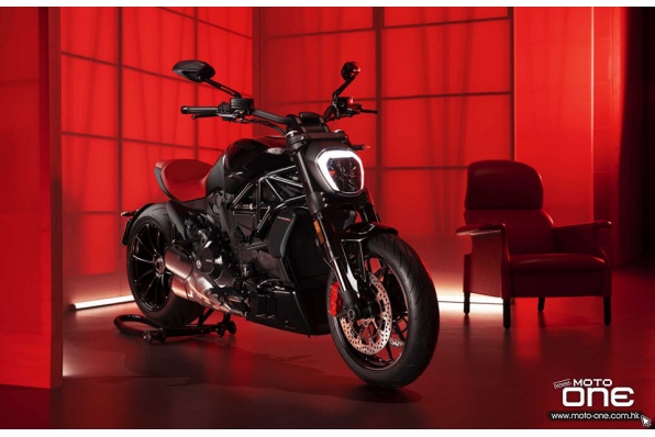 2022 Ducati XDiavel Nera x Poltrona Frau-500部限量版(人手製造頂級真皮座墊)