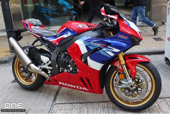 2022 HONDA CBR1000RR-R Fireblade SP 前後金色輪框及新花