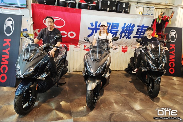  2024 Kymco Downtown GT 350 香港新車發佈會 特大LCD液晶儀表板、Keyless無匙著車、座位下特大儲物空間、全新流線動感外型