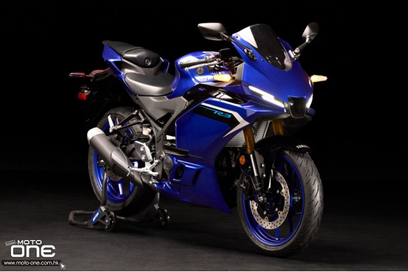 2025 YAMAHA YZF-R3-新造型與R1一脈相成