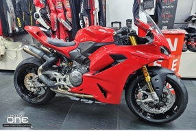 2025 DUCATI Panigale V2S 新款頂級版新車抵港 - 設定更街道化