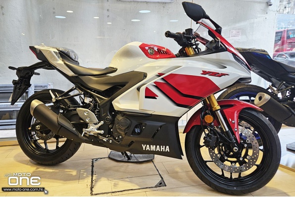 2026 YAMAHA YZF-R3 70週年紀念版|白紅Speed Block拉花重現賽道血統
