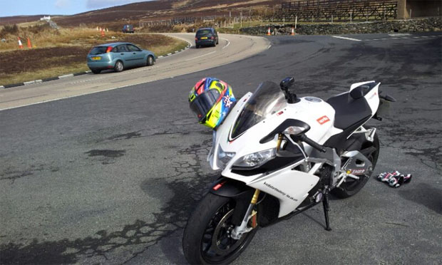 aprilia rsv4