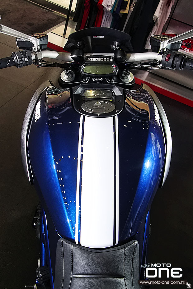 2013 Ducati Diavel Stripe Version