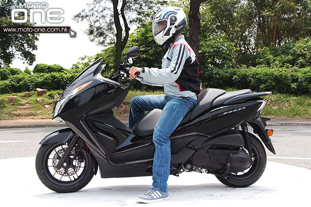 /2013 FORZA 300 TEST moto-one.com.hk