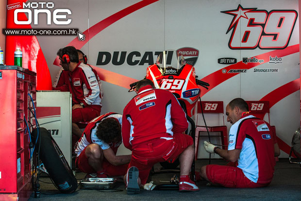 2013 ducati desmosedici gp13