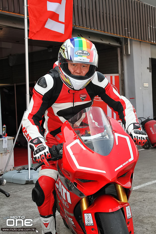 2014 motard tech zic track day moto-one.com.hk