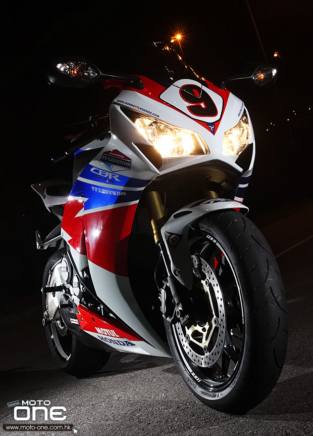 yamaha yzf r1 honda CBR1000RR moto-one.com.hk