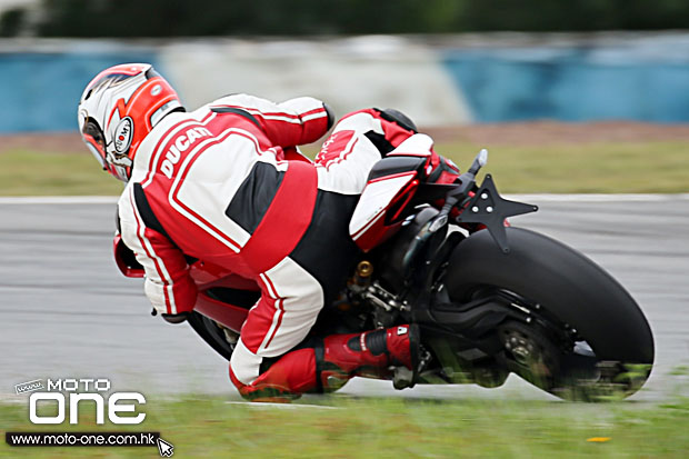 2015 Ducati Panigale R Simon Kwan