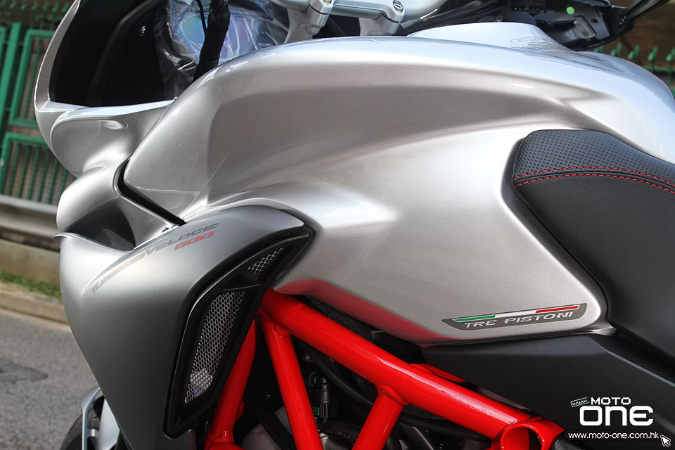 2015 MV Agusta Turismo Veloce 800
