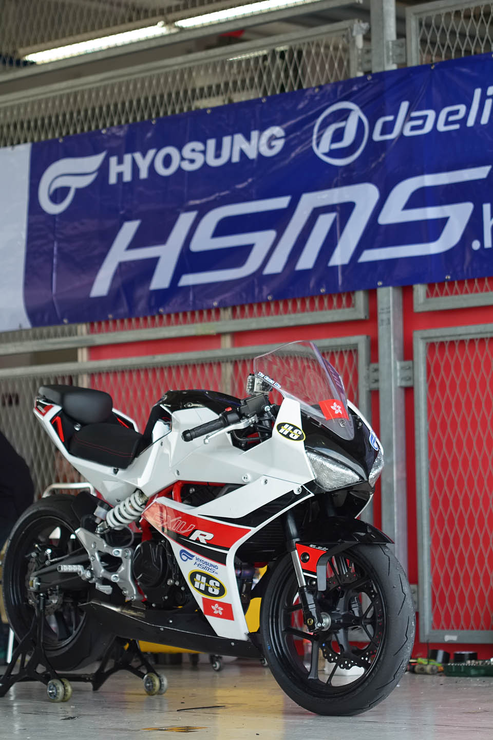 2015 HYOSUNG HK KSBK ST250B