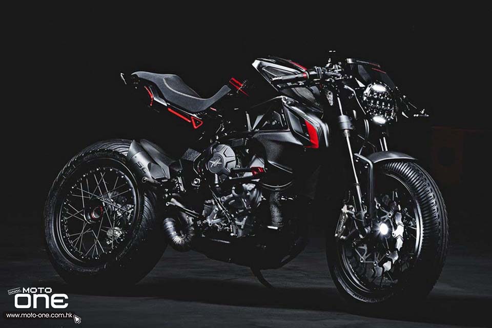 2017 MV Agusta Dragster 800_Blackout