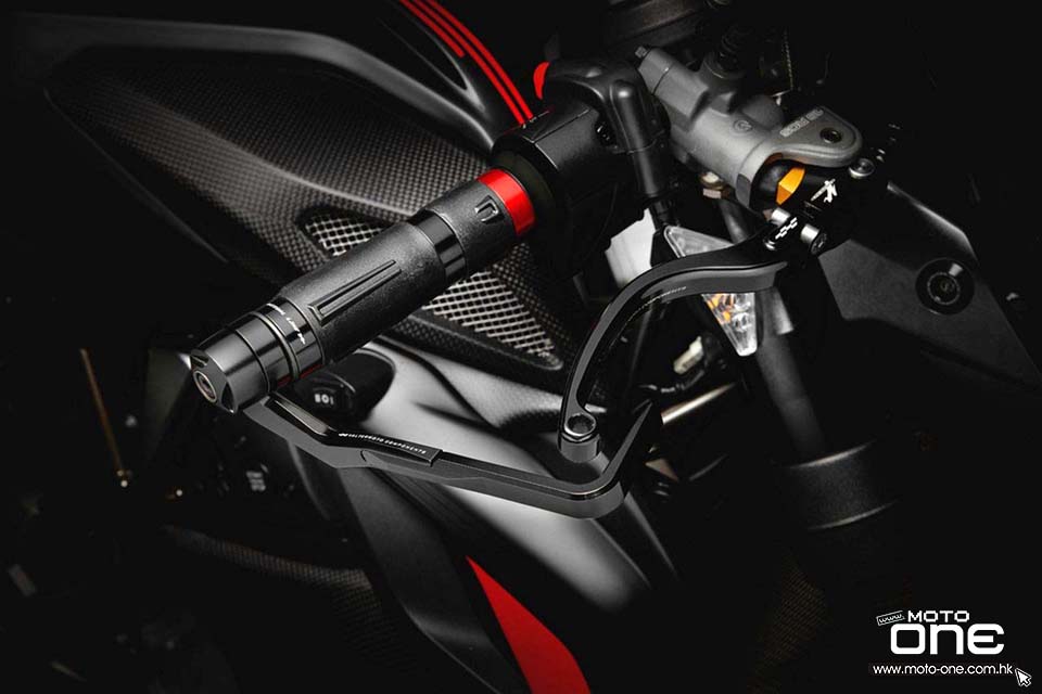 2017 MV Agusta Dragster 800_Blackout