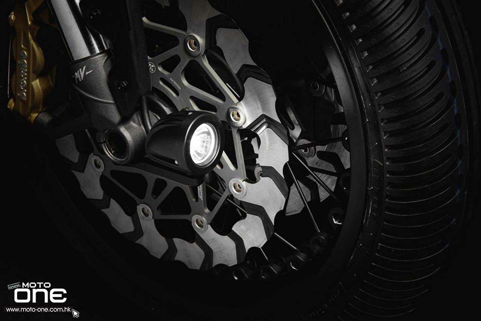 2017 MV Agusta Dragster 800_Blackout