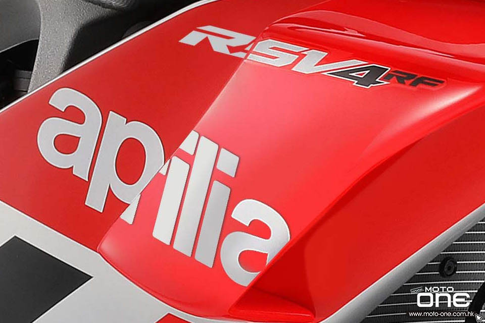 2018 Aprilia RSV4 R FW GP winglet