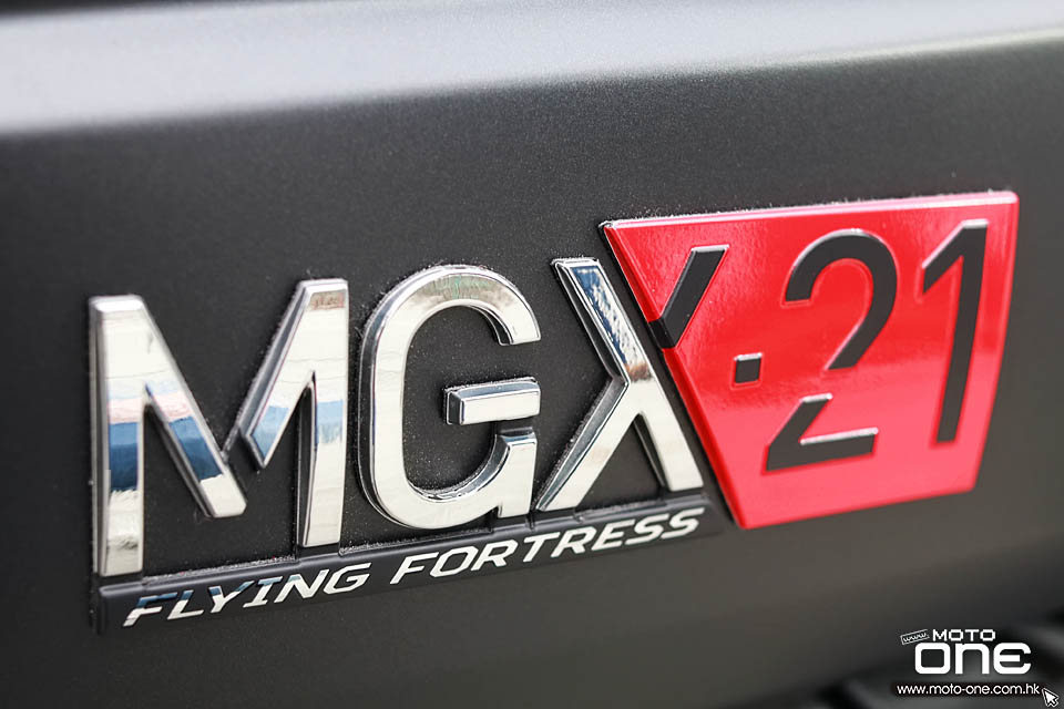 2018 MOTO GUZZI MGX-21