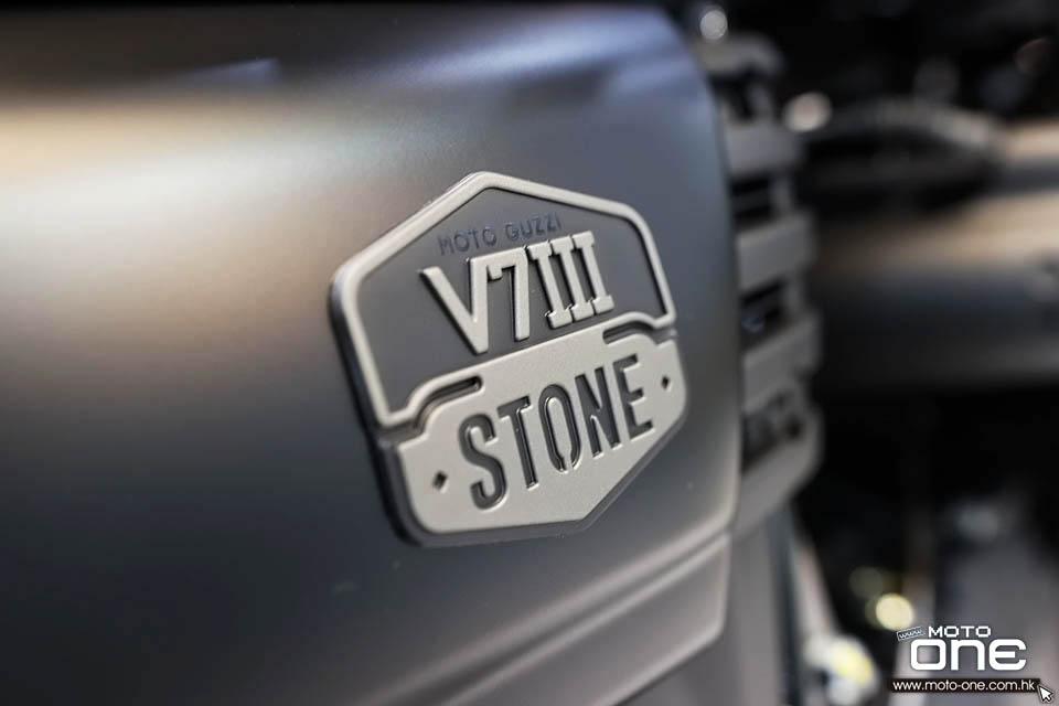 2020 Moto Guzzi V7 III Stone Night Pack