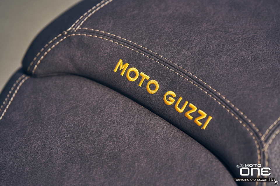 2022 Moto Guzzi V100 Mandello
