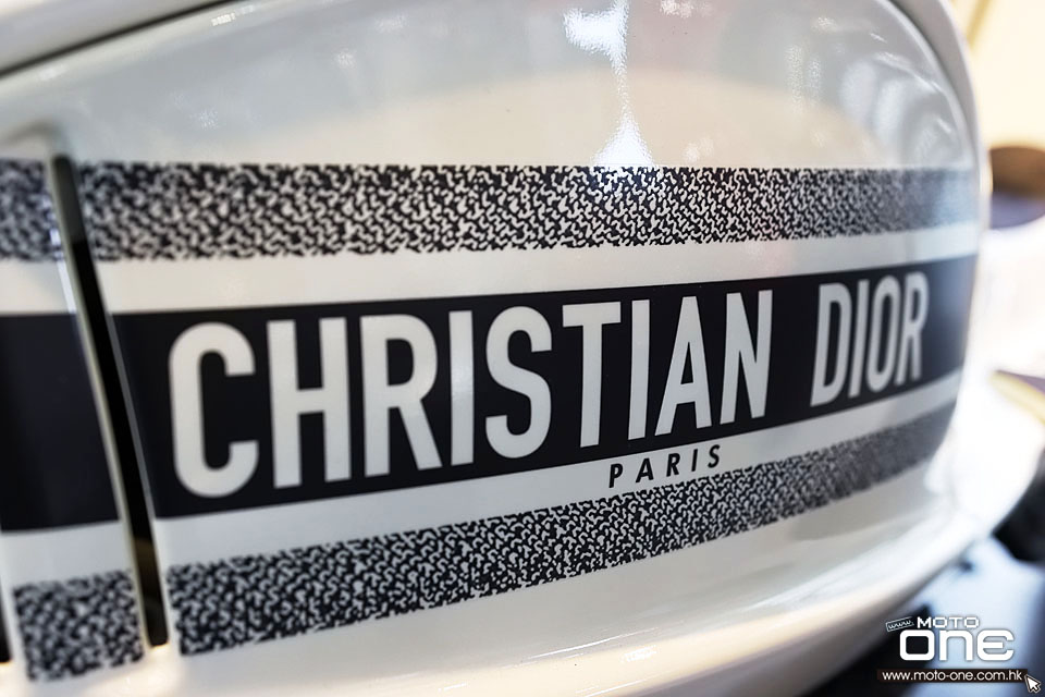 2021 Vespa 946 Christian Dior