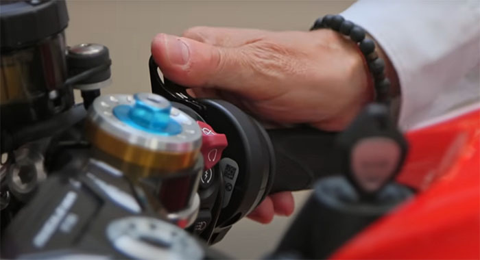 DUCATI V4R