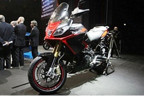 全新Aprilia CapoNord 1200－RSV4化身