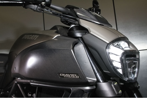 2015 DUCATI DIAVEL Titanium－限量500台鈦合金版抵港