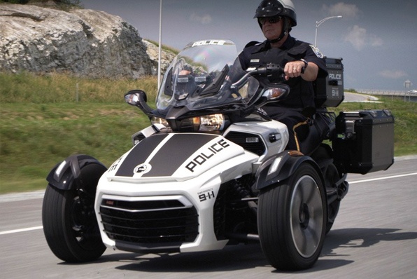 Can-Am Spyder F3-P－警版