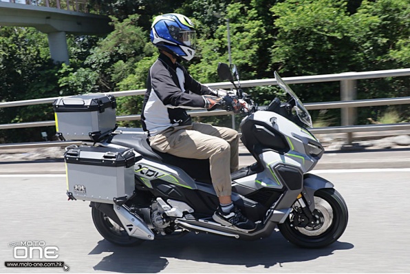 山羊變身旅行車—LONGJIA(龍嘉)XDV 300