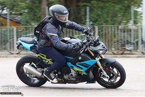 2026 BMW S1000R