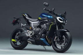 2027 TRIUMPH Street Triple 798 RS|擁有Moto2戰馬血統的NK街車