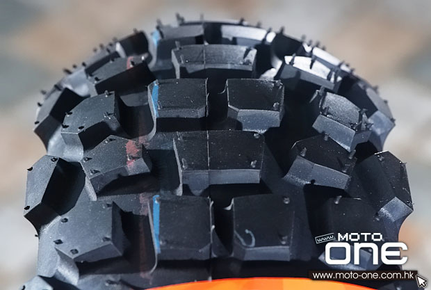 maxxis scooter tire