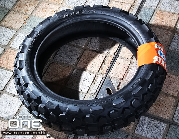 maxxis scooter tire