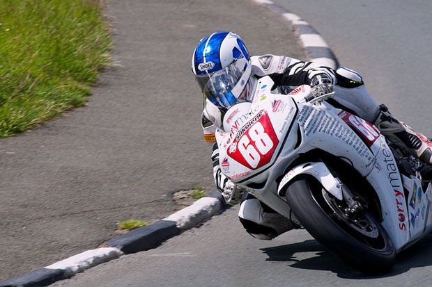 2015 Jenny_Tinmouth factory Honda BSB rider