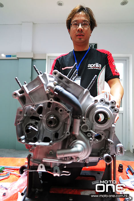 2015 Aprila RSV4 RF RR Tuono 1100 training